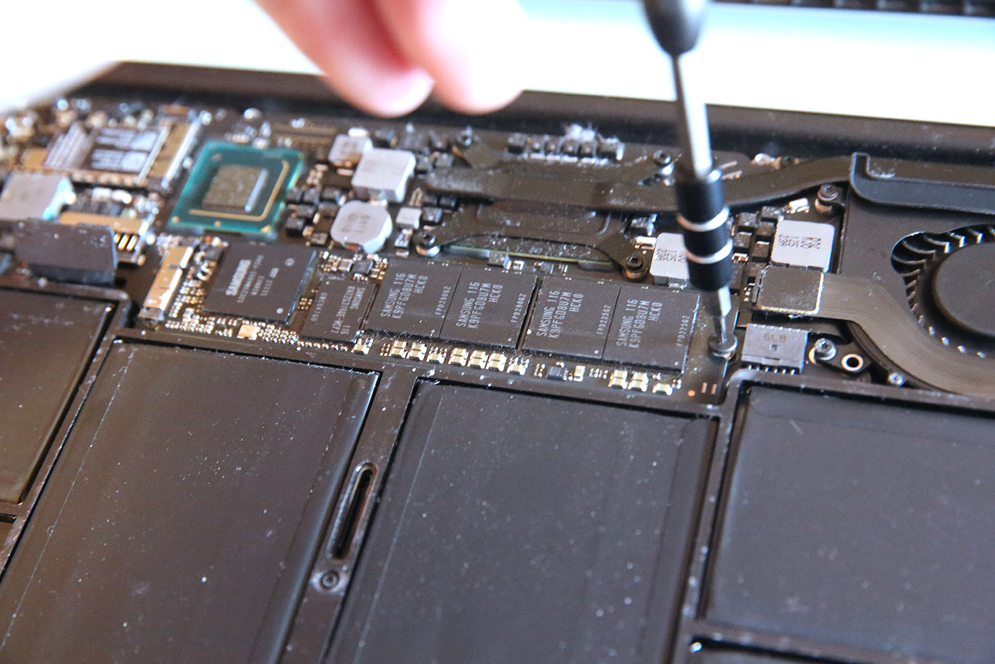 changing the graphics card in macbook pro